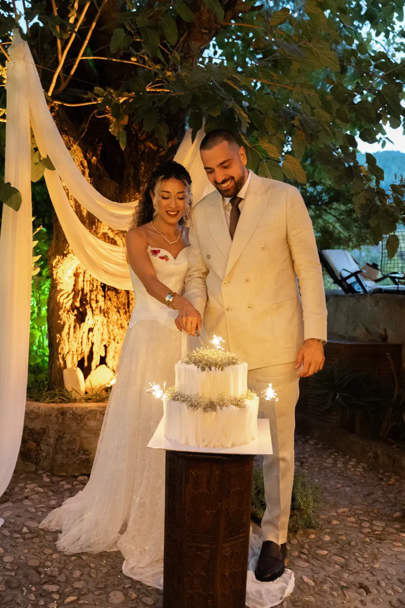 Fatoş ve Merthan engagement photo - Couple