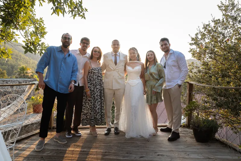 Fatoş ve Merthan engagement photo - Friends