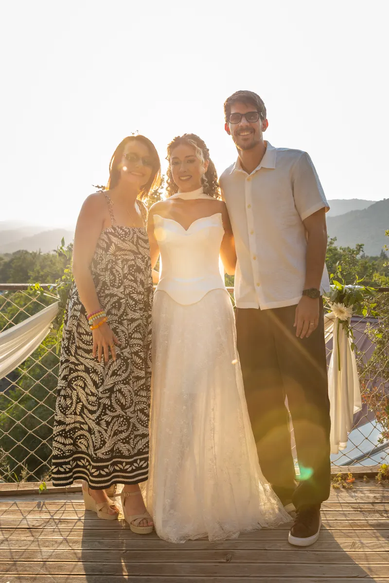 Fatoş ve Merthan engagement photo - Friends